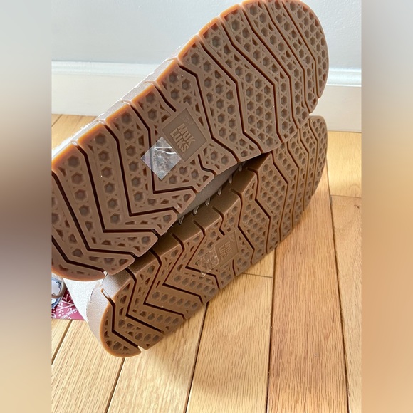 Genuine Suede Boots, Muk Luks, Sand Colored, Women’s 9.5, NEW WITH TAGS, NWT - Picture 5 of 15